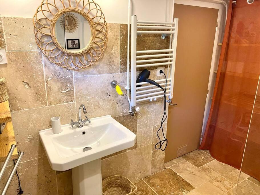 La Suite De La Maison Jaune มงต์เปอลิเยร์ ภายนอก รูปภาพ
