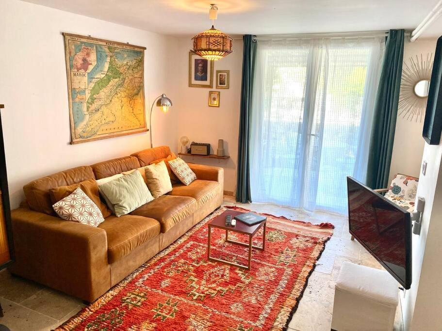 La Suite De La Maison Jaune มงต์เปอลิเยร์ ภายนอก รูปภาพ